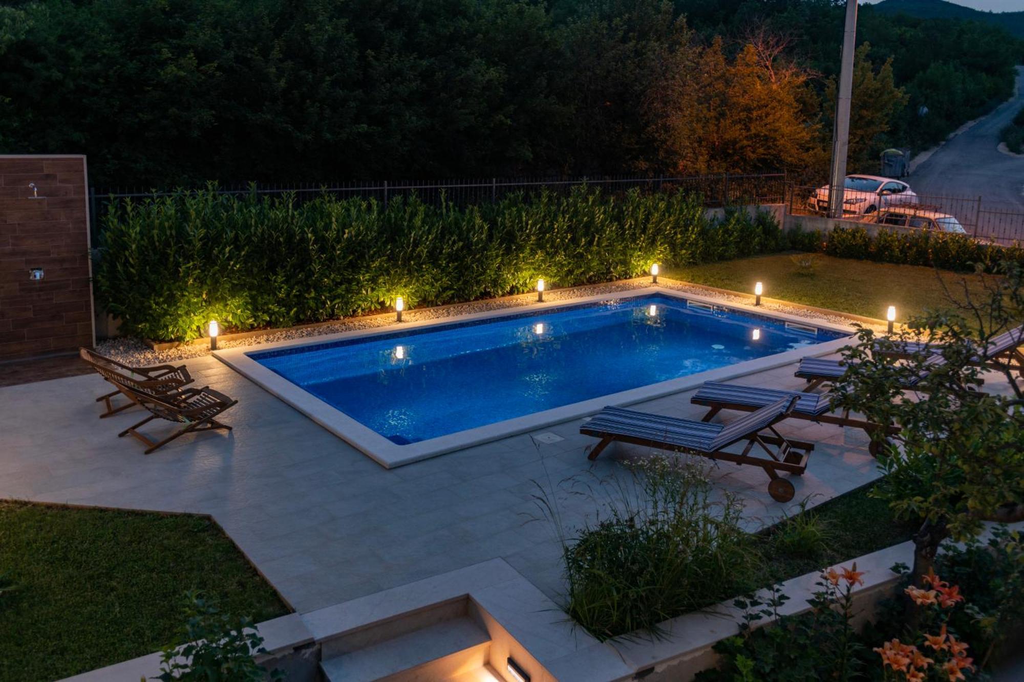 Villa Latica Dicmo Luaran gambar