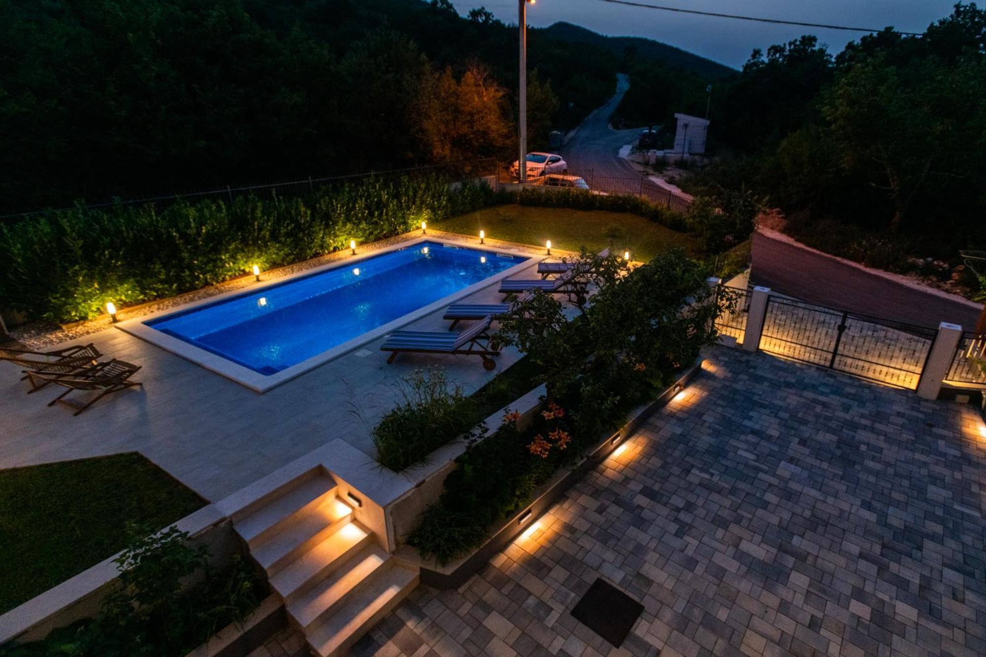 Villa Latica Dicmo Luaran gambar