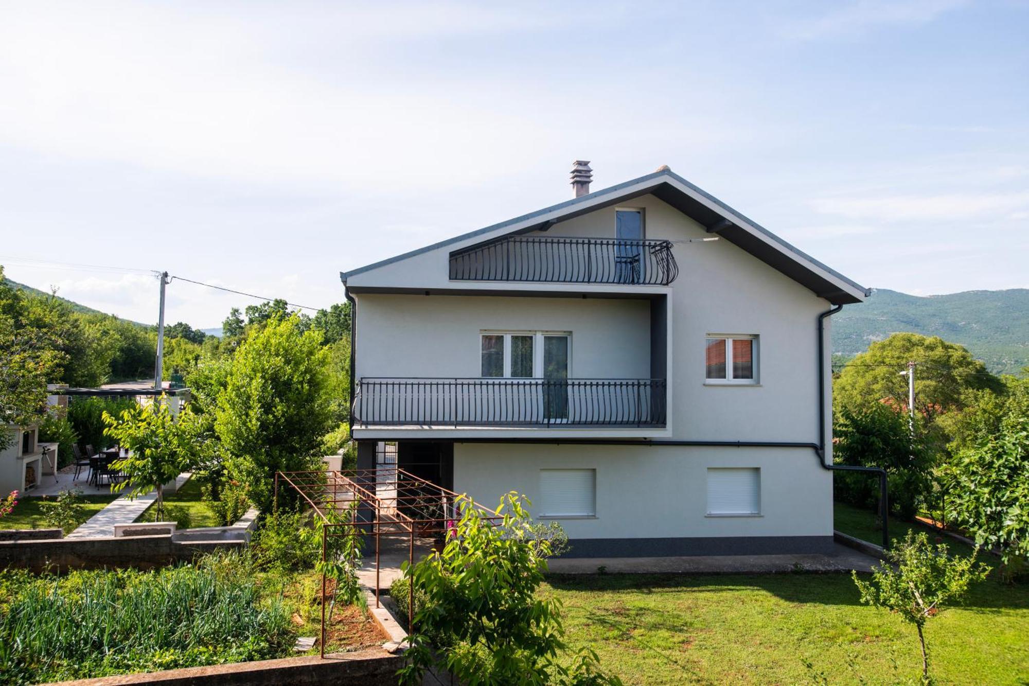 Villa Latica Dicmo Luaran gambar