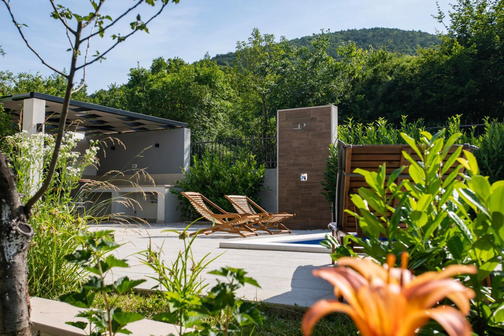 Villa Latica Dicmo Luaran gambar