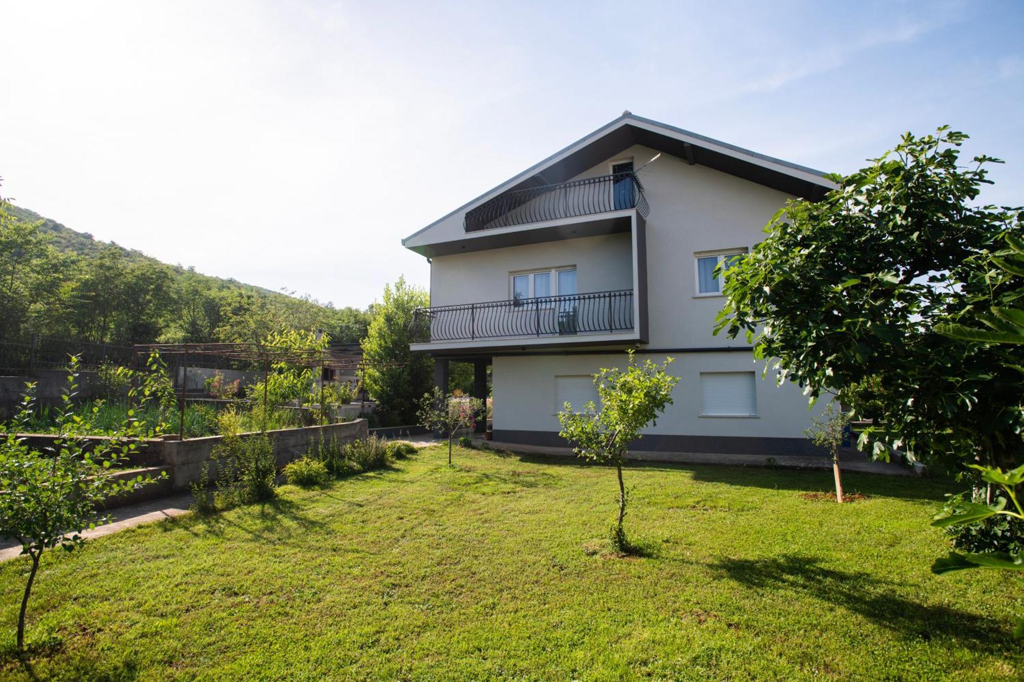 Villa Latica Dicmo Luaran gambar